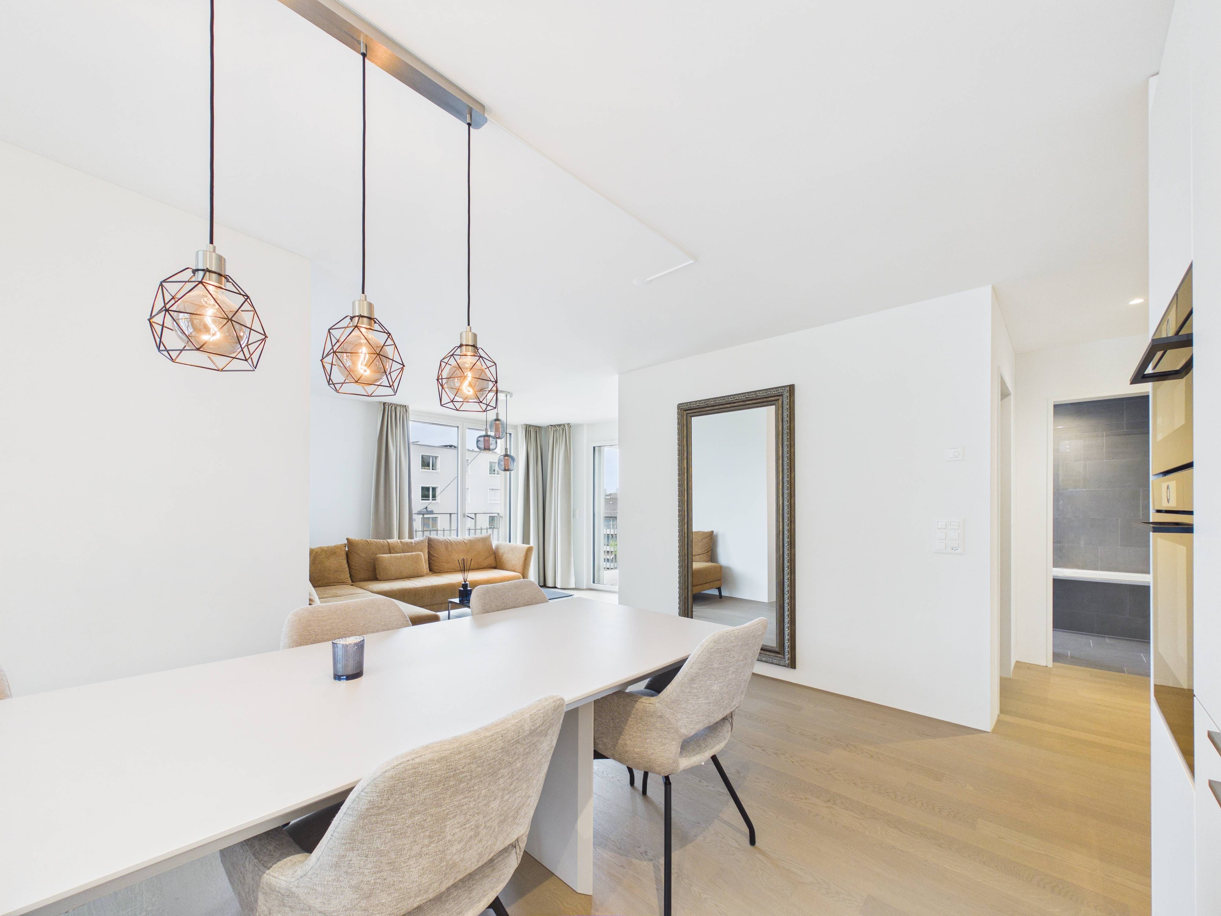 Kitchen dining 2