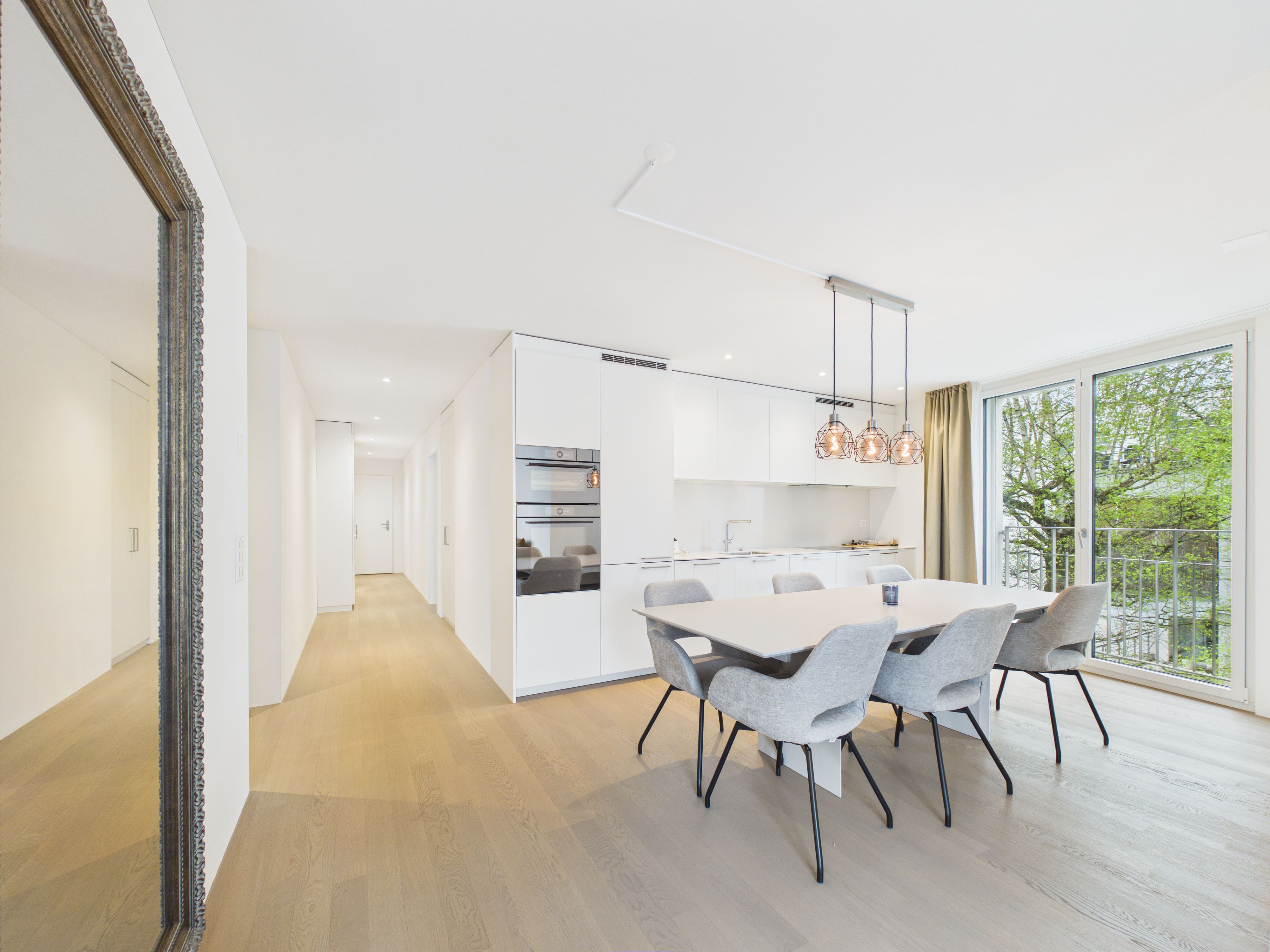 Kitchen dining 4